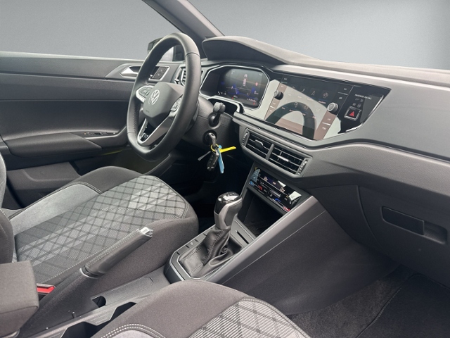 Polo 1.0 TSI DSG R-LINE PANO+IQ.LIGHT+RFK+ACC+SH