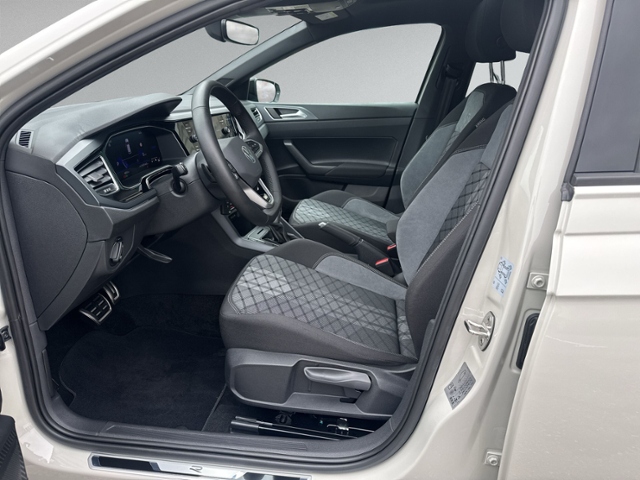 Polo 1.0 TSI DSG R-LINE PANO+IQ.LIGHT+RFK+ACC+SH