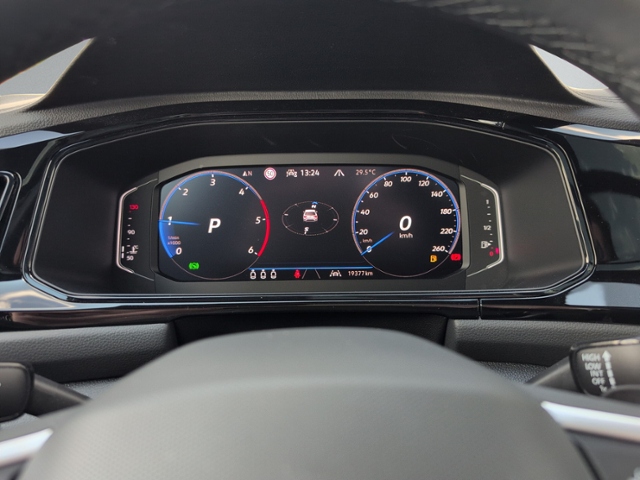 T-Roc R-LINE 2.0 TDI DSG PANORAMA+AHK+LEDER+RFK+