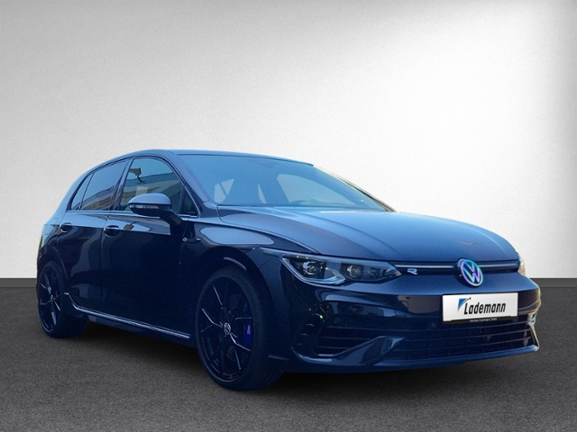 Golf VIII 2.0 TSI R PANORAMA+IQ.LIGHT+DCC+HEAD-U