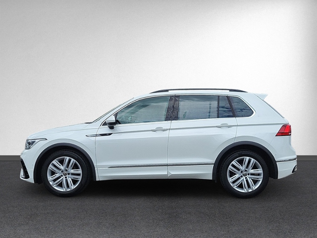 Tiguan 2.0 TDI DSG R-LINE +PANORAMA+AHK+DCC+RFK+