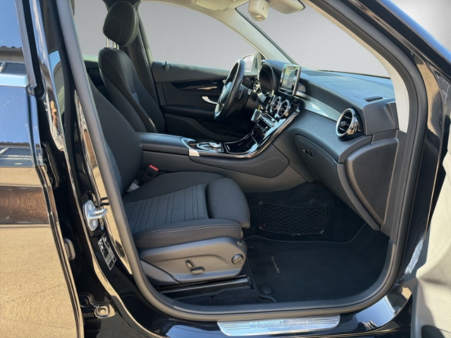 GLC 220 d Exclusive 4Matic LED+KAMERA+AHK+TEMPOM