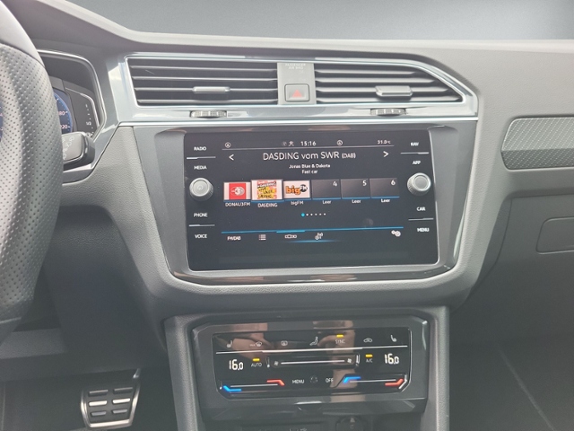 Tiguan 2.0 TDI DSG R-LINE AHK+KAMERA+elHECK+ACC+