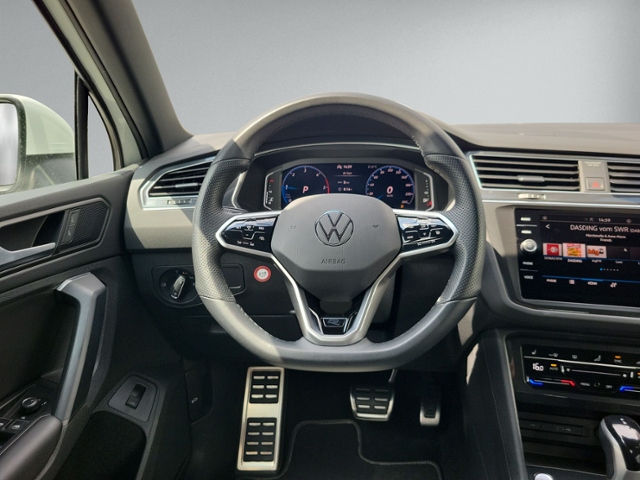 Tiguan 2.0 TDI DSG R-LINE AHK+KAMERA+elHECK+ACC+