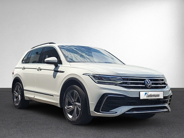 Tiguan 2.0 TDI DSG R-LINE AHK+KAMERA+elHECK+ACC+