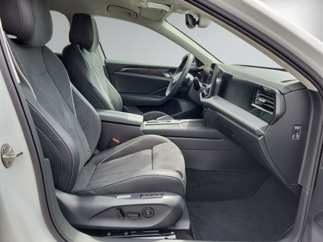 Passat Variant 1.5 eTSI DSG Business AHK+360°+AC