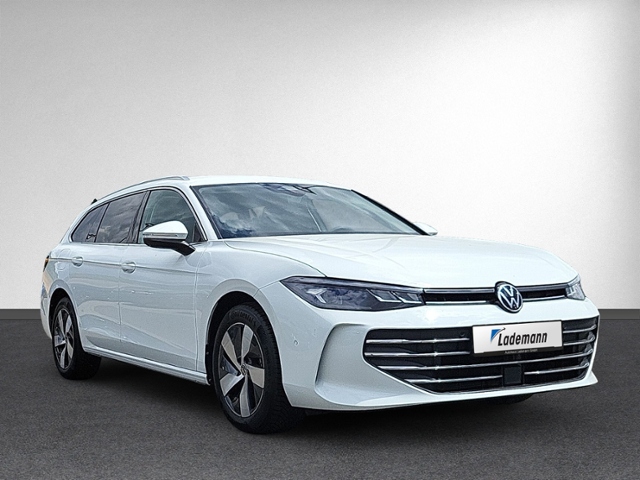 Passat Variant 1.5 eTSI DSG Business AHK+360°+AC
