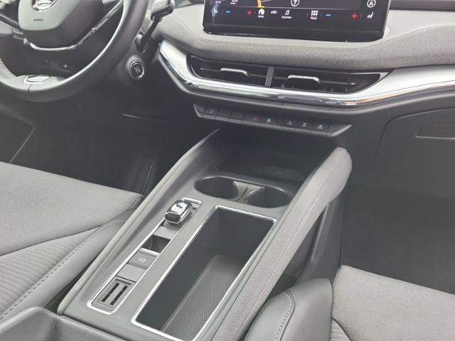 Enyaq iV 60 LOFT NAVI+LED+SIHZ+62kWh+TEMPOMAT+LM