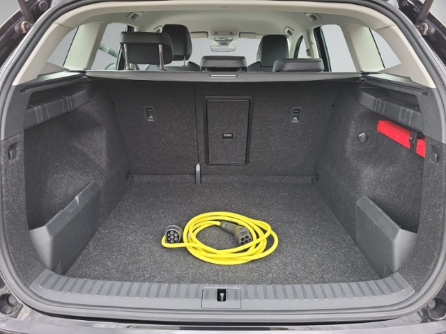 Enyaq iV 60 LOFT NAVI+LED+SIHZ+62kWh+TEMPOMAT+LM