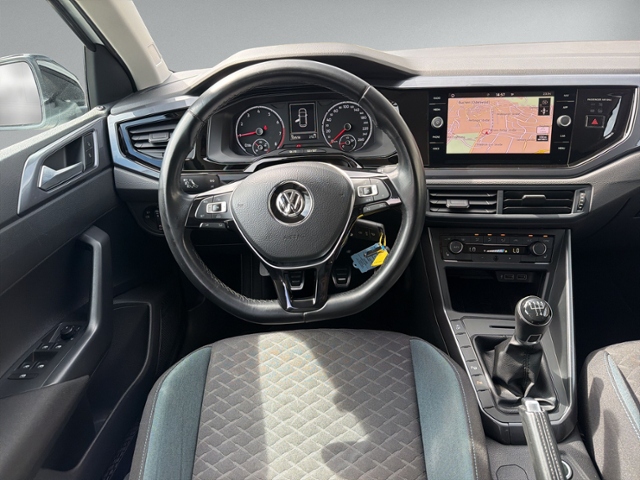 Polo 1.0 IQ.DRIVE NAVI+GRA+EINPARKHILFE+ACC+SITH