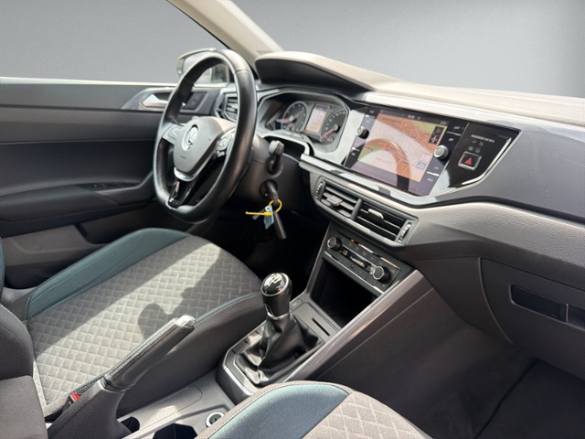 Polo 1.0 IQ.DRIVE NAVI+GRA+EINPARKHILFE+ACC+SITH