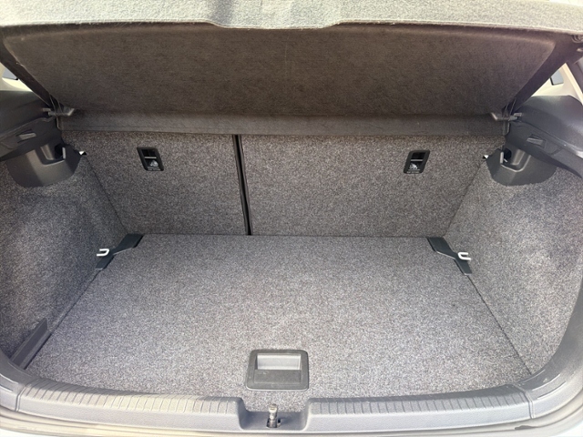 Polo 1.0 IQ.DRIVE NAVI+GRA+EINPARKHILFE+ACC+SITH