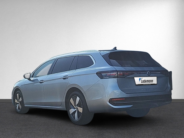 Passat Variant 1.5 eTSI DSG Elegance AHK+RFK+NAV