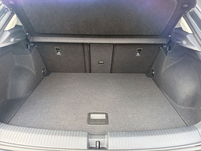 T-Roc 1.0 TSI STYLE AHK+ACC+KLIMA+LED+NAVI.VORBE