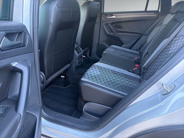 Tiguan 2.0 TDI DSG R-LINE 4MOTION AHK+IQ.LIGHT+N