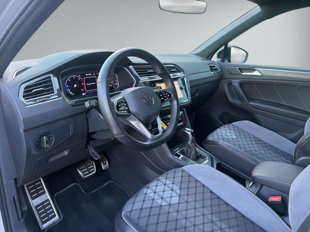 Tiguan 2.0 TDI DSG R-LINE 4MOTION AHK+IQ.LIGHT+N
