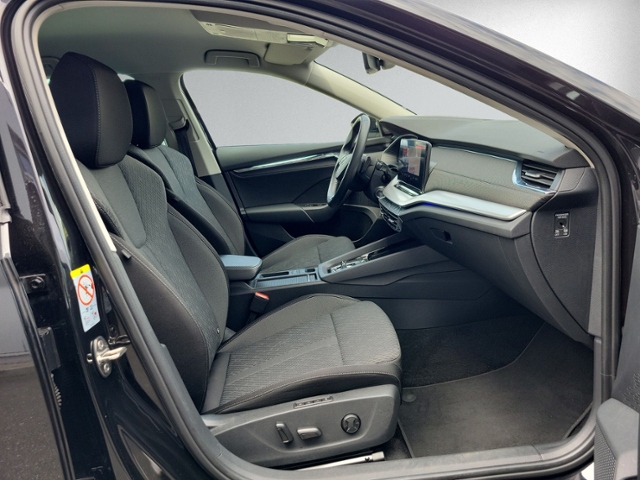 Octavia Combi 2.0 TDI DSG STYLE AHK+NAVI+HEAD-UP