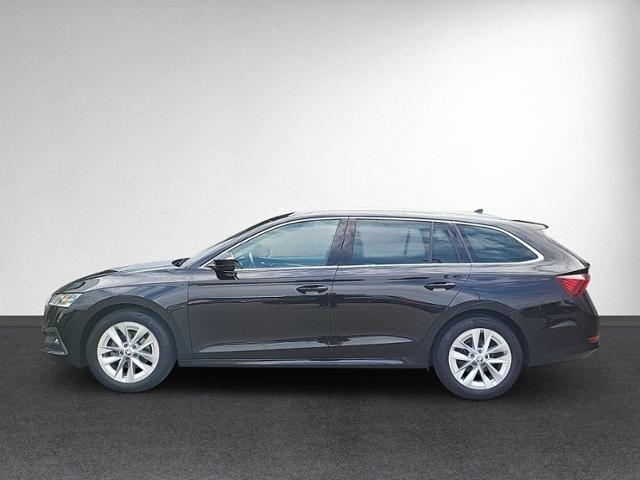Octavia Combi 2.0 TDI DSG STYLE AHK+NAVI+HEAD-UP