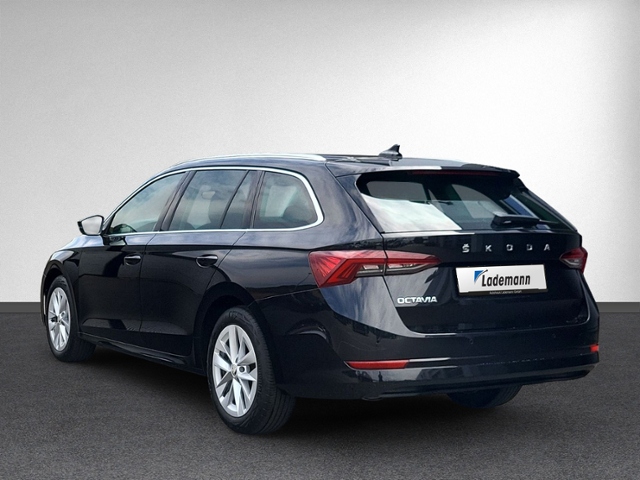 Octavia Combi 2.0 TDI DSG STYLE AHK+NAVI+HEAD-UP