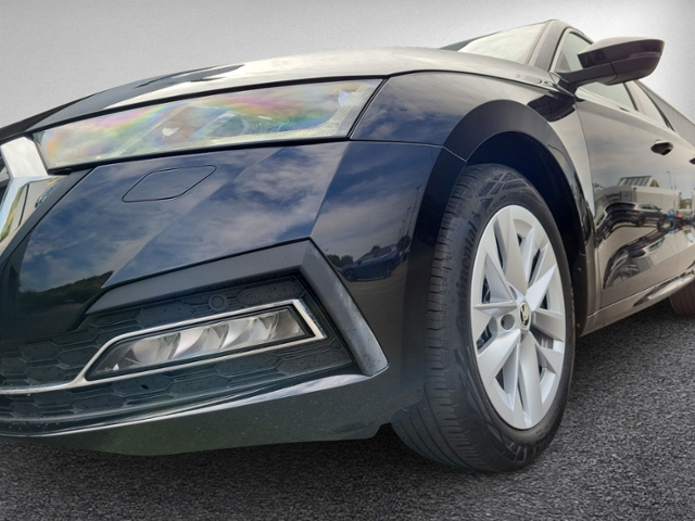 Octavia Combi 2.0 TDI DSG STYLE AHK+NAVI+HEAD-UP