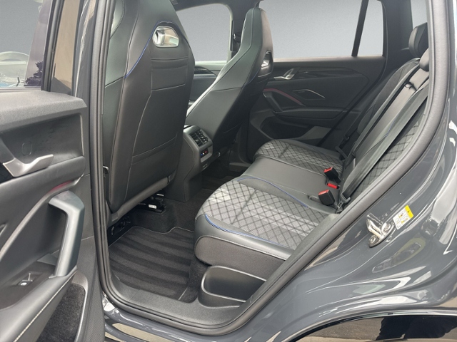 Tiguan 1.5 eTSI DSG R-LINE PANO+360°+MATRIX+NAVI