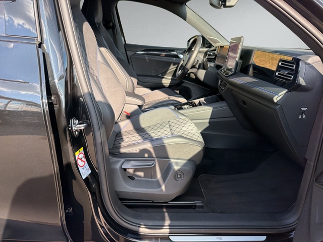Tiguan 2.0 TDI DSG R-LINE 4MOTION PANO+360°+IQ.L
