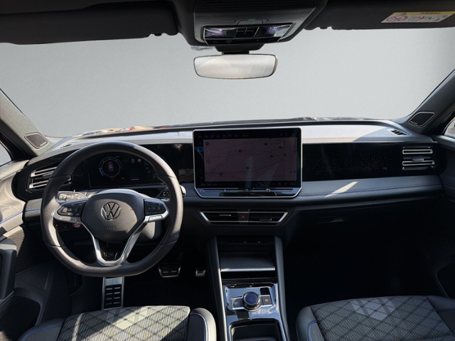 Tiguan 2.0 TDI DSG R-LINE 4MOTION PANO+360°+IQ.L