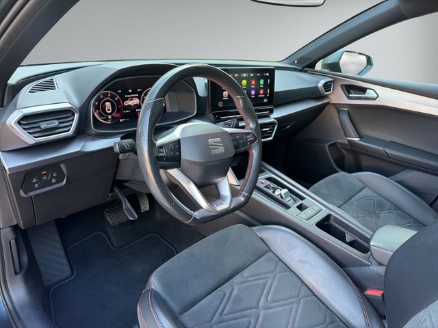 Leon Sportstourer 2.0 TDI DSG FR NAVI+LED+ACC+SH