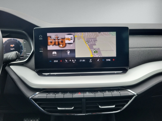 Octavia Combi 2.0 TDI DSG STYLE AHK+NAVI+ACC+LED