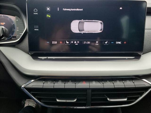 Octavia Combi 2.0 TDI DSG STYLE AHK+NAVI+ACC+LED