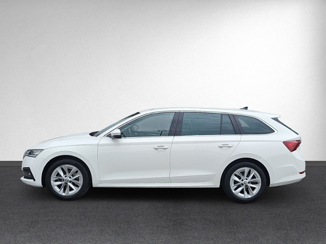Octavia Combi 2.0 TDI DSG STYLE AHK+NAVI+ACC+LED