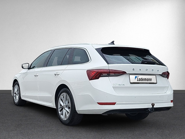 Octavia Combi 2.0 TDI DSG STYLE AHK+NAVI+ACC+LED
