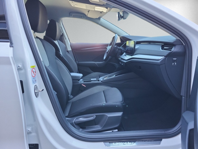 Octavia Combi 2.0 TDI DSG TOUR AHK+NAVI+ACC+LED+