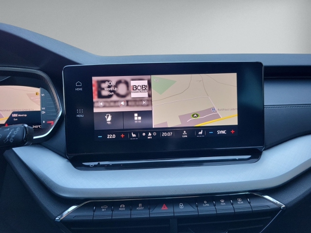 Octavia Combi 2.0 TDI DSG TOUR AHK+NAVI+ACC+LED+