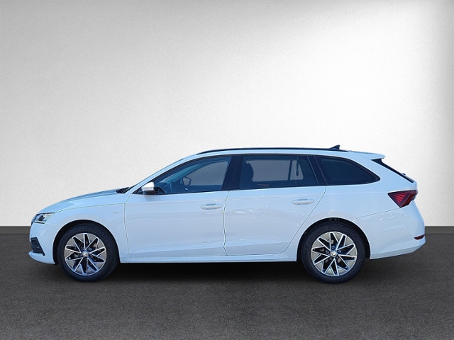 Octavia Combi 2.0 TDI DSG TOUR AHK+NAVI+ACC+LED+