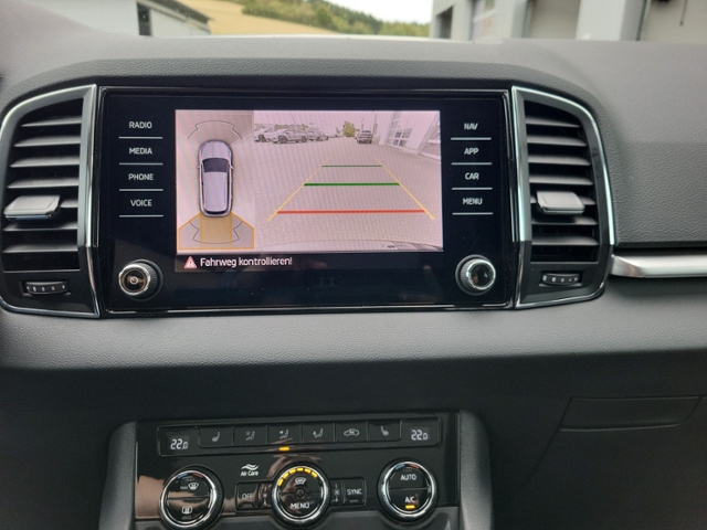 Karoq 1.5 TSI DSG TOUR PANORAMA+360°+NAVI+LED+SH