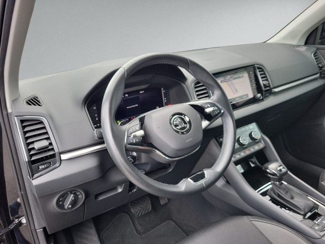 Karoq 1.5 TSI DSG TOUR PANORAMA+360°+NAVI+LED+SH