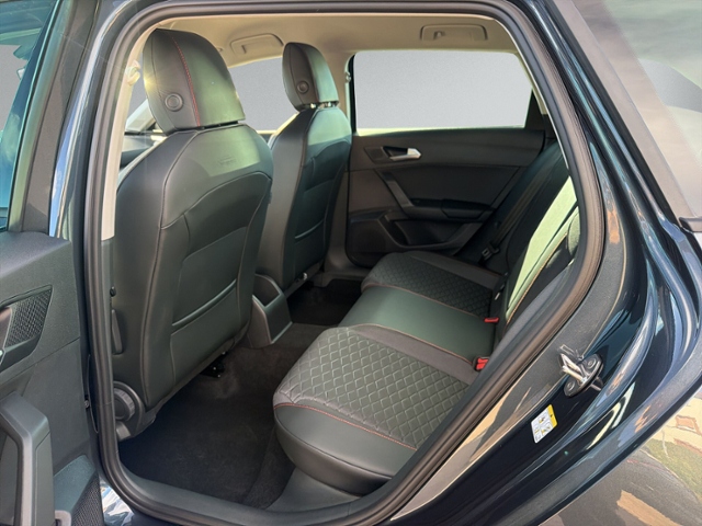 Leon ST 1.5 eTSI DSG FR AHK+NAVI+KAMERA+ACC+LED+