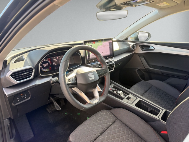 Leon ST 1.5 eTSI DSG FR AHK+NAVI+KAMERA+ACC+LED+