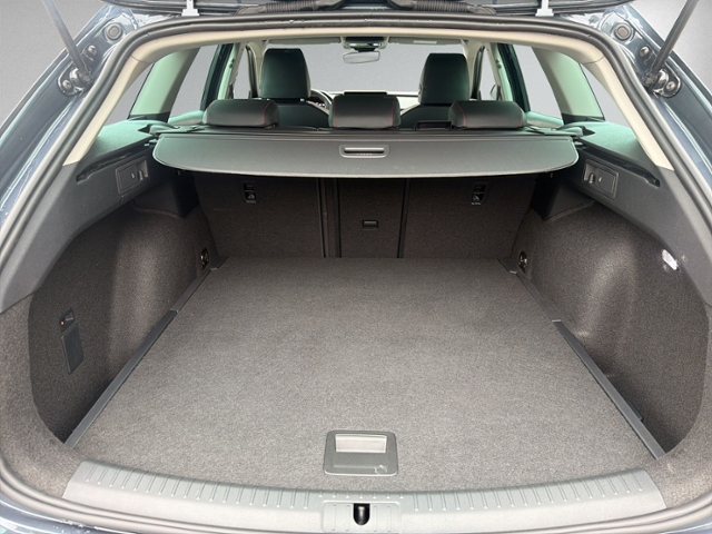 Leon ST 2.0 TDI DSG FR AHK+LED+SIHZ.+KAMERA+ACC+