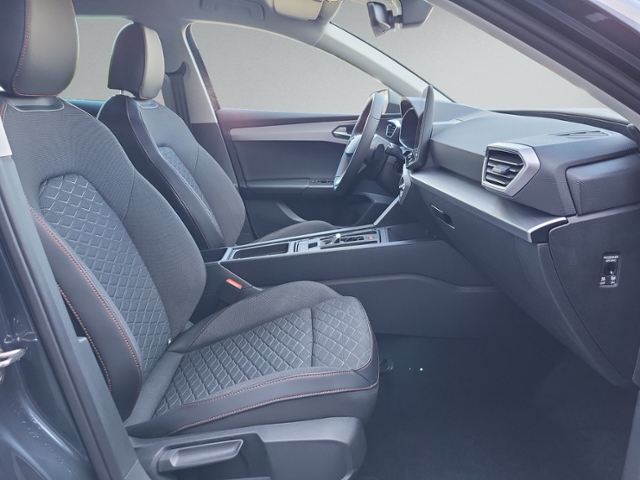 Leon ST 2.0 TDI DSG FR AHK+LED+NAVI.+KAMERA+ACC+
