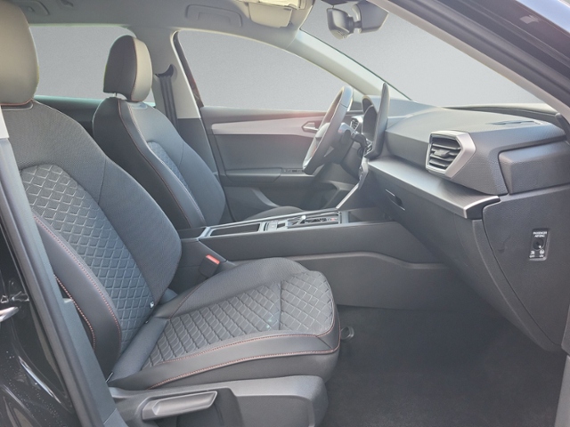 Leon ST 2.0 TDI DSG FR AHK+LED+NAVI.+KAMERA+ACC+