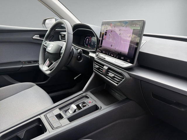 Leon ST 1.5 eTSI DSG STYLE AHK+RFK+NAVI+ACC+LED+