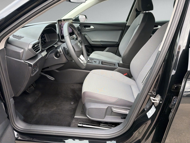 Leon ST 1.5 eTSI DSG STYLE AHK+RFK+NAVI+ACC+LED+