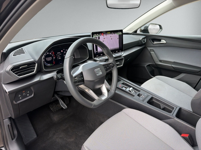 Leon ST 1.5 eTSI DSG STYLE AHK+RFK+NAVI+ACC+LED+
