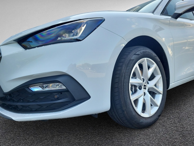 Leon ST 2.0 TDI DSG STYLE AHK+KAMERA+ACC+LED+LMF