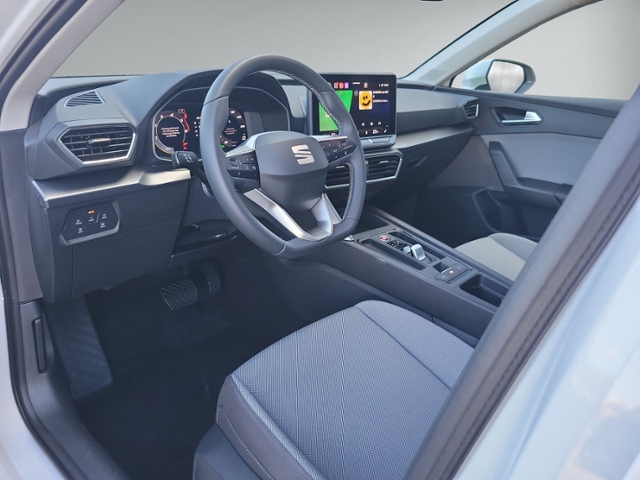 Leon ST 2.0 TDI DSG STYLE AHK+KAMERA+ACC+LED+LMF