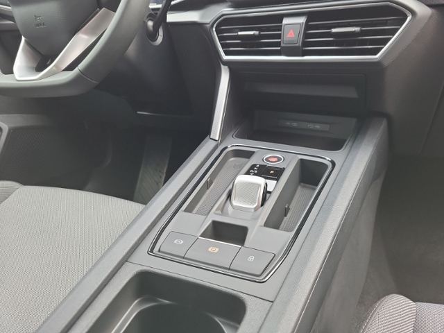 Leon 1.5 eTSI DSG STYLE KAMERA+ACC+LED+CLIMATRON