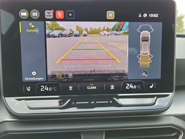 Leon 1.5 eTSI DSG STYLE KAMERA+ACC+LED+CLIMATRON