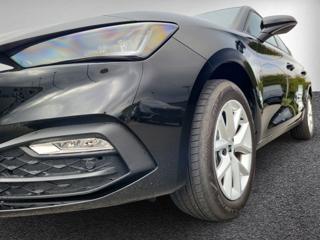 Leon 1.5 eTSI DSG STYLE KAMERA+ACC+LED+CLIMATRON